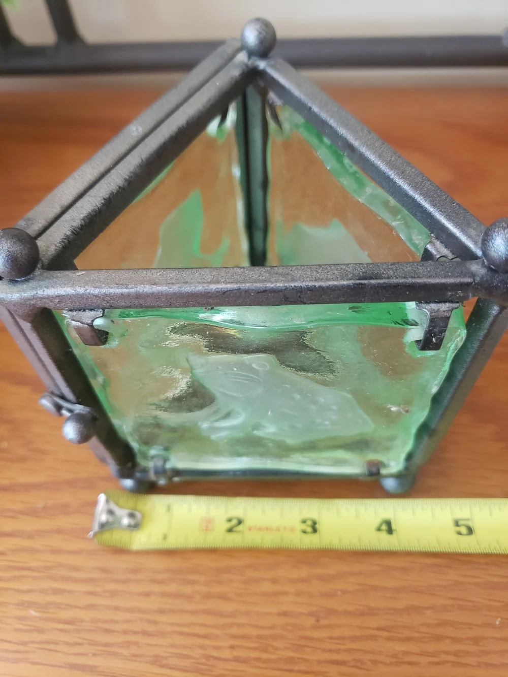 Green Frog Glass Tealight Candle Holder with Iron Frame